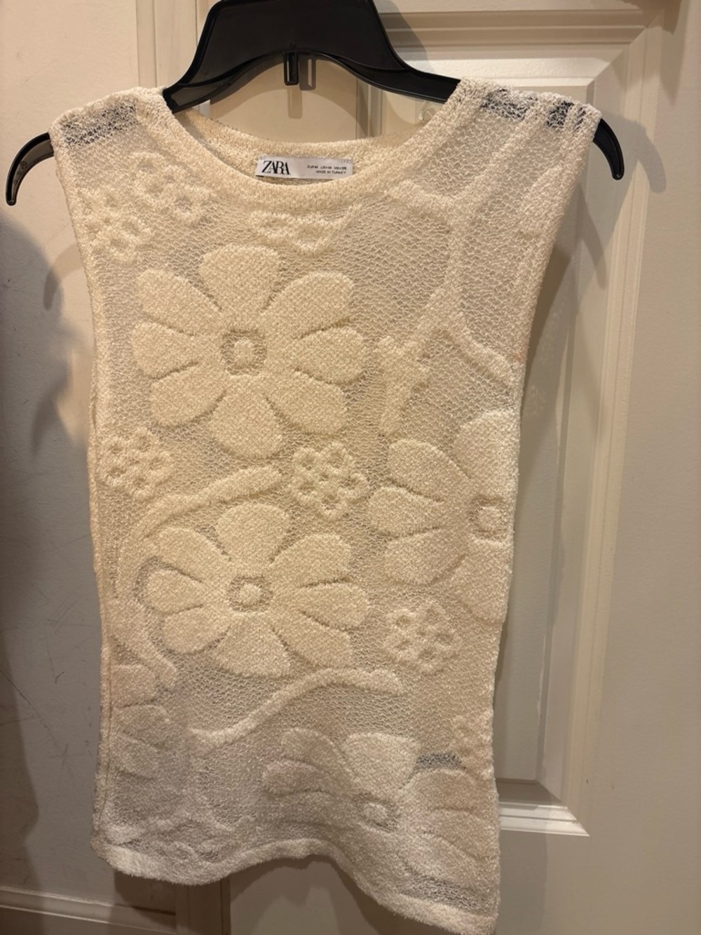 Zara Cream Floral Textured Tank Top